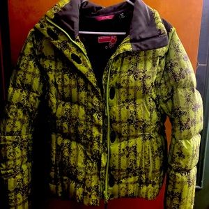 Burton neon Green Coat size Medium snowboarding